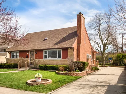 $749,000 | 8817 Kenton Avenue, Skokie, IL 60076