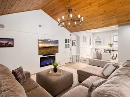 $749,000 | 8817 Kenton Avenue, Skokie, IL 60076