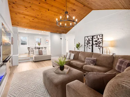 $749,000 | 8817 Kenton Avenue, Skokie, IL 60076