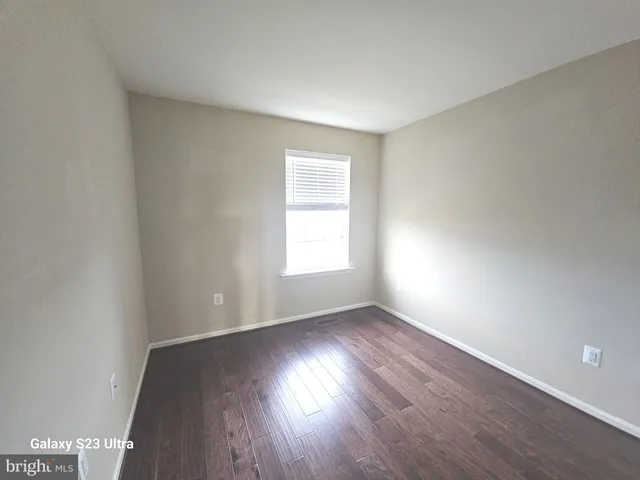 $3,300 | 25634 Pleasant Valley Road, Chantilly, VA 20152