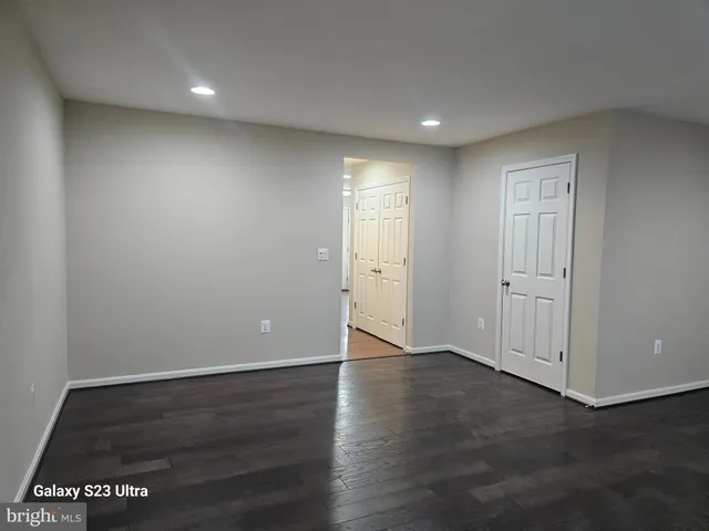 $3,300 | 25634 Pleasant Valley Road, Chantilly, VA 20152