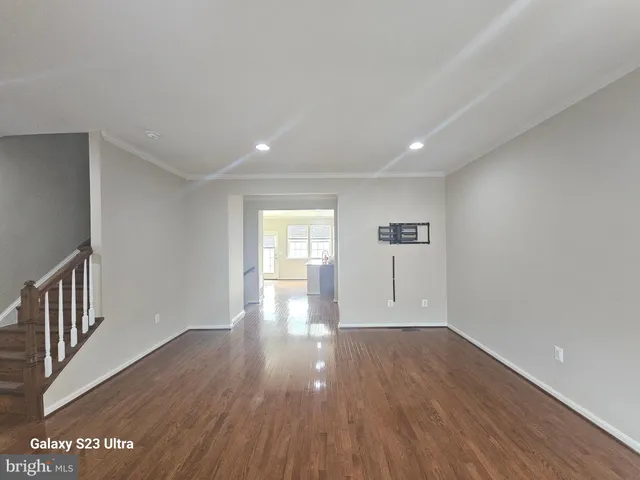 $3,300 | 25634 Pleasant Valley Road, Chantilly, VA 20152