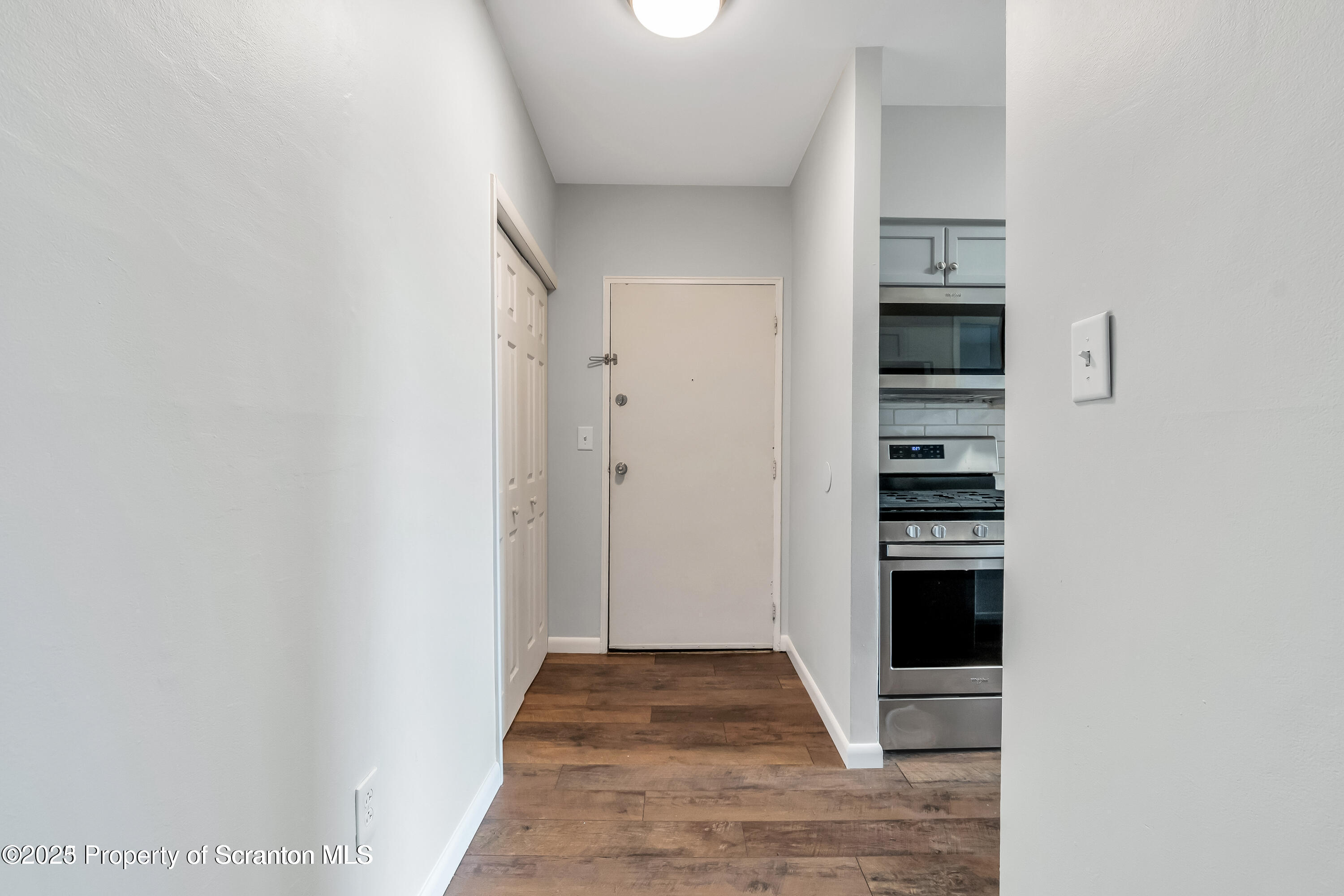 1711 Summit Pointe Scranton, PA 18508 - Photo 2 of 13 20230302145525025716000000-o