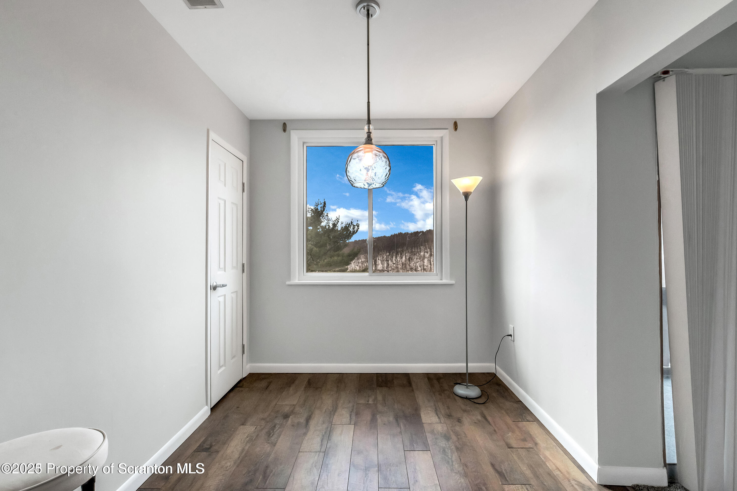 1711 Summit Pointe Scranton, PA 18508 - Photo 6 of 13 20230302145553647218000000-o