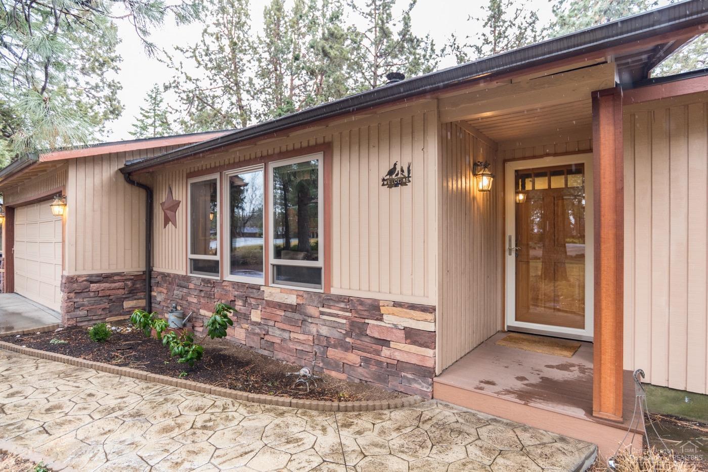 20249 Rae Road Bend, OR 97702 - Photo 6 of 23 Additional Photo