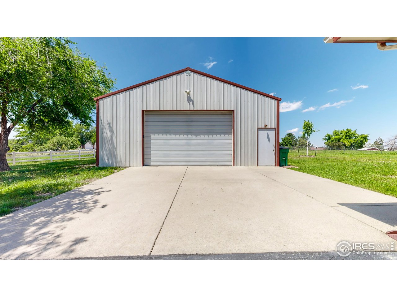2812 Lake Hollow Road Berthoud, CO 80513 - Photo 36 of 39 a black and white photo of a house
