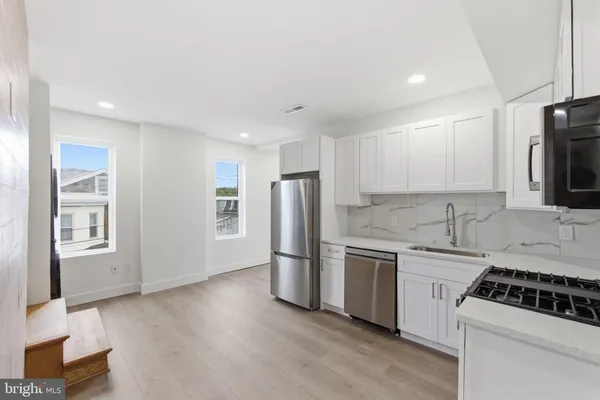 $2,875 | 213 Hermitage Street, Philadelphia, PA 19127