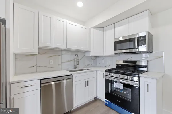 $2,875 | 213 Hermitage Street, Philadelphia, PA 19127