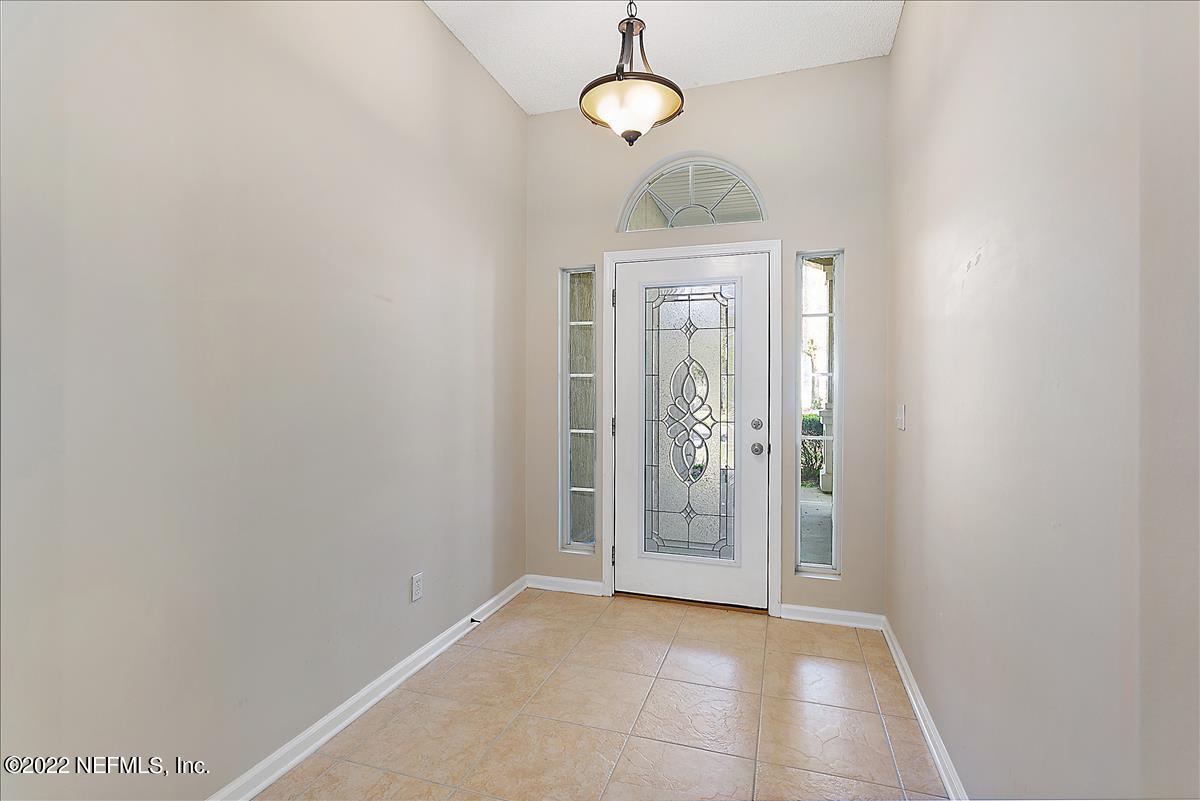 820 Pine Moss Road Jacksonville, FL 32218 - Photo 3 of 22 820 Pine Moss Rd Foyer