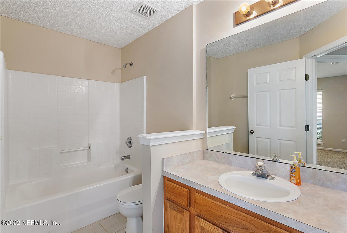 820 Pine Moss Road Jacksonville, FL 32218 - Photo 8 of 22 820 Pine Moss Rd 2nd Bathroom