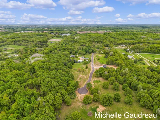 $94,900 | 1 Leaf Lane, Freeport, MI 49325