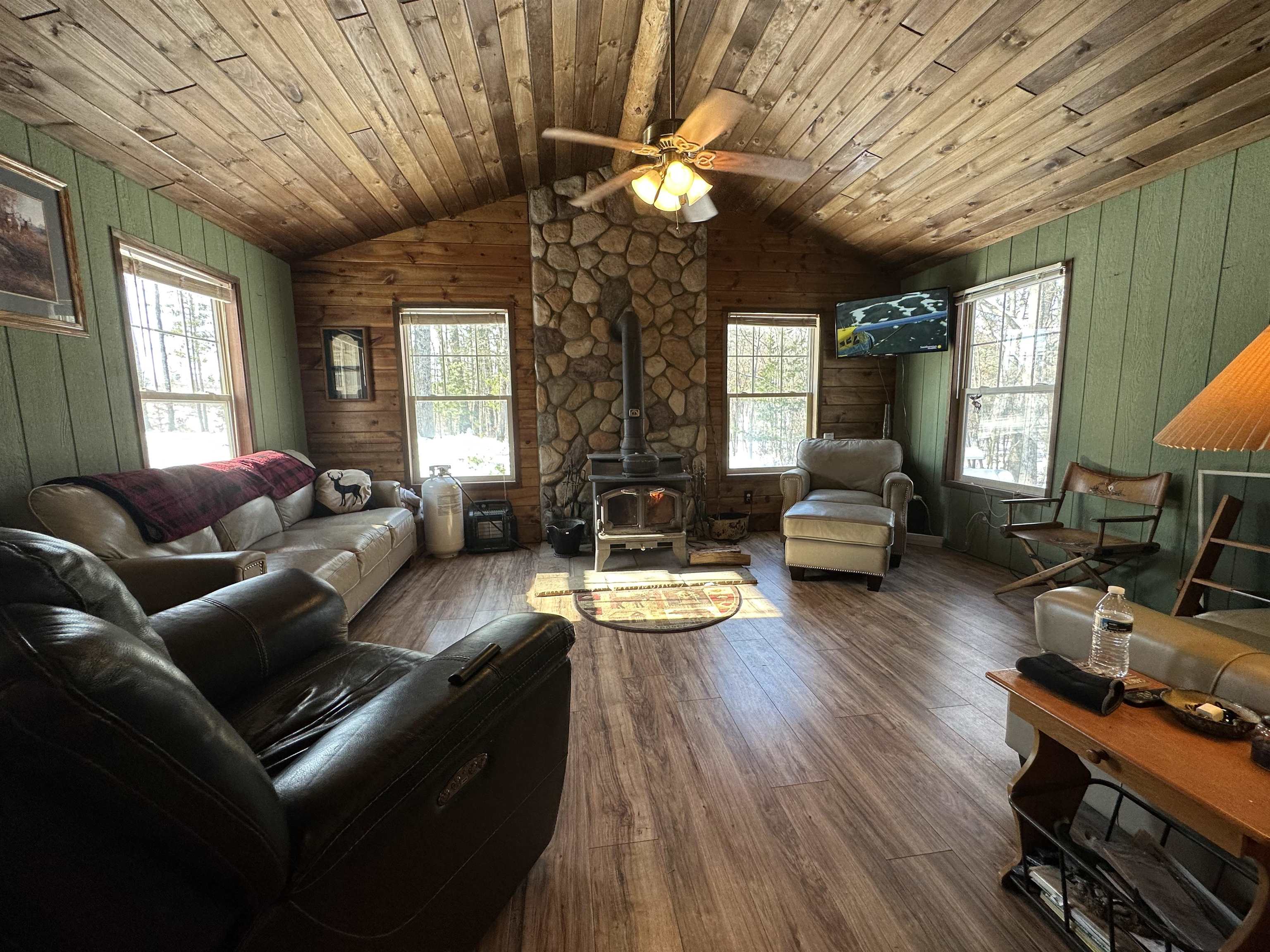 6980 Stephan Bridge Road Roscommon, MI 48653 - Photo 5 of 35 Gallery Image 5
