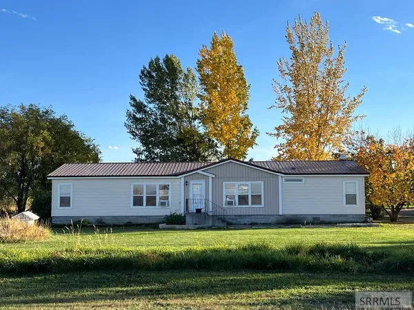 $395,000 | 2252 East 300 North, St. Anthony, ID 83445