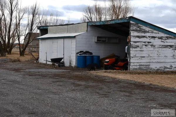 $395,000 | 2252 East 300 North, St. Anthony, ID 83445