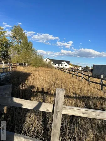 $395,000 | 2252 East 300 North, St. Anthony, ID 83445