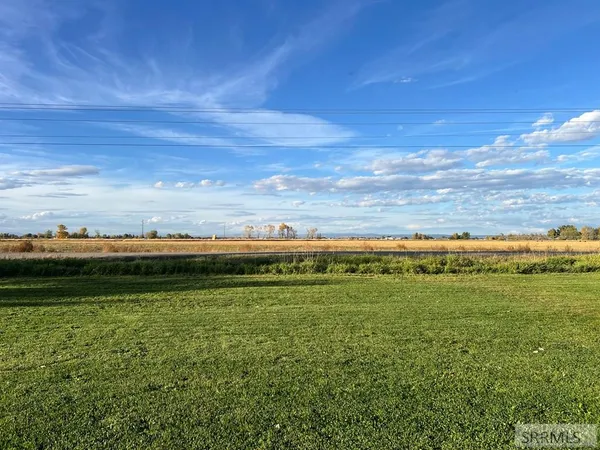 $395,000 | 2252 East 300 North, St. Anthony, ID 83445