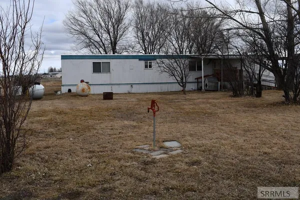 $395,000 | 2252 East 300 North, St. Anthony, ID 83445