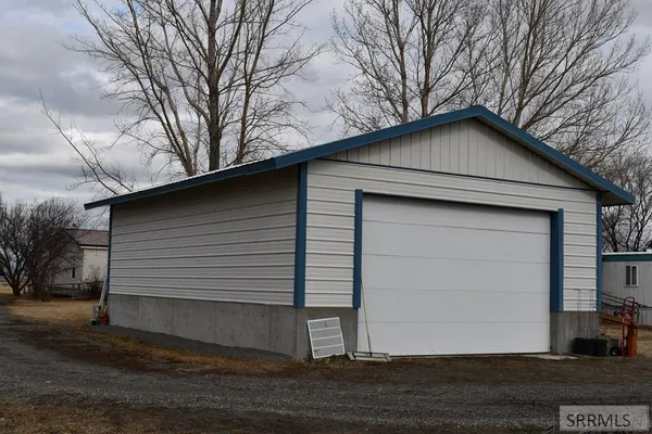 $395,000 | 2252 East 300 North, St. Anthony, ID 83445