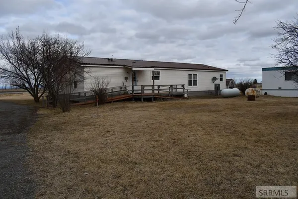 $395,000 | 2252 East 300 North, St. Anthony, ID 83445