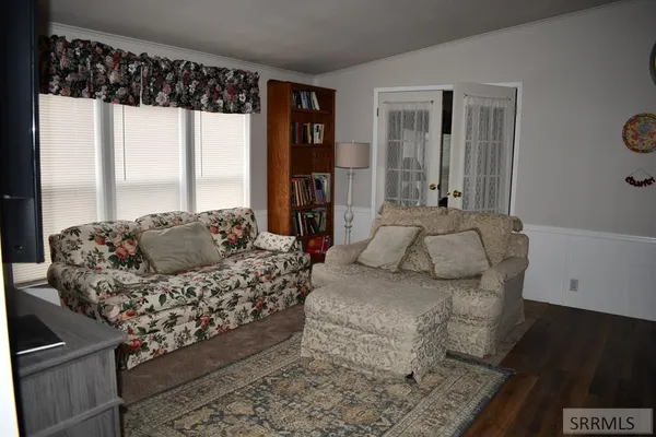$395,000 | 2252 East 300 North, St. Anthony, ID 83445