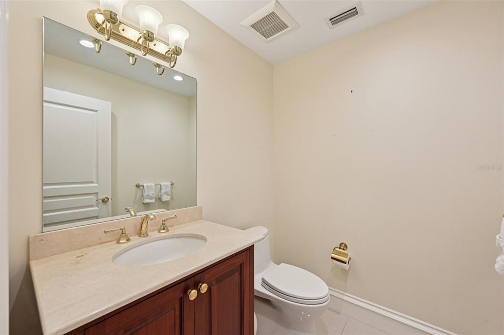 1121 Morningside Place Sarasota, FL 34236 - Photo 19 of 76