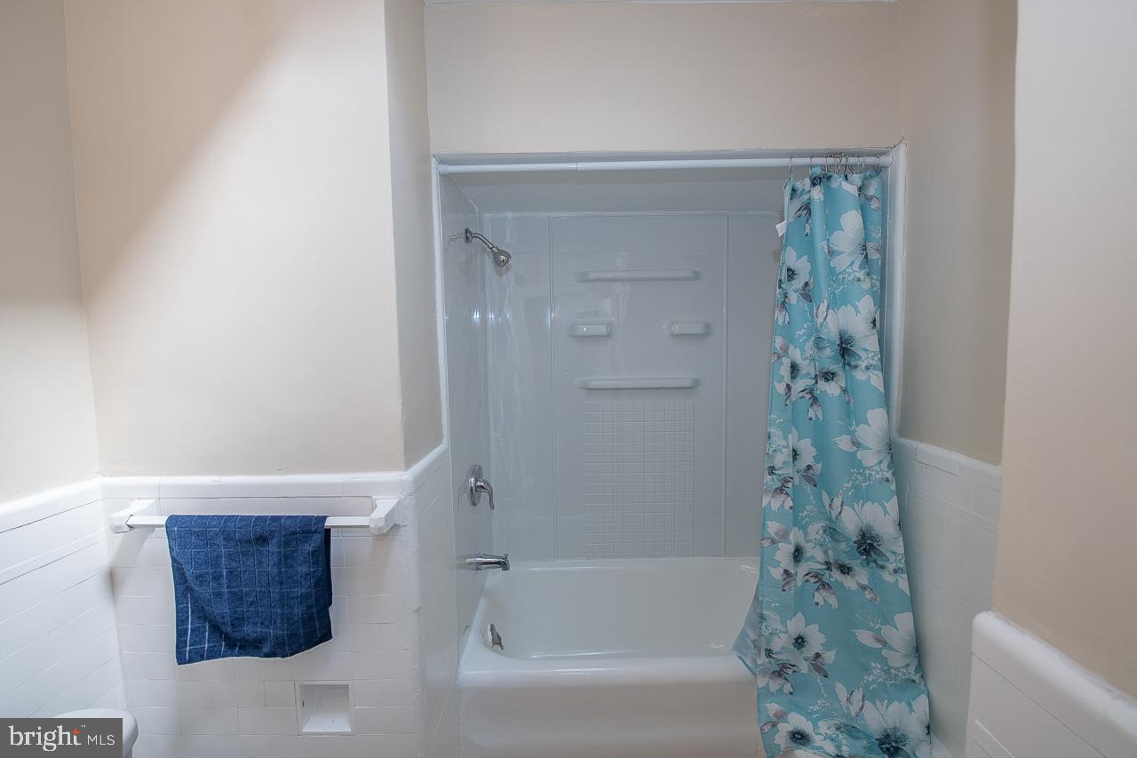 225 Kingston Road Upper Darby, PA 19082 - Photo 24 of 50