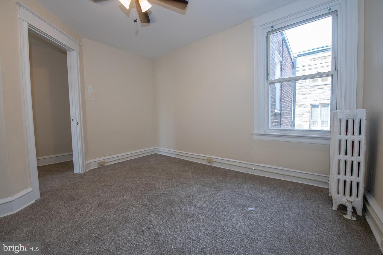 225 Kingston Road Upper Darby, PA 19082 - Photo 27 of 50