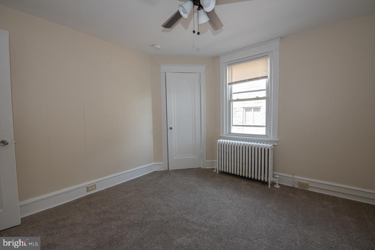 225 Kingston Road Upper Darby, PA 19082 - Photo 29 of 50