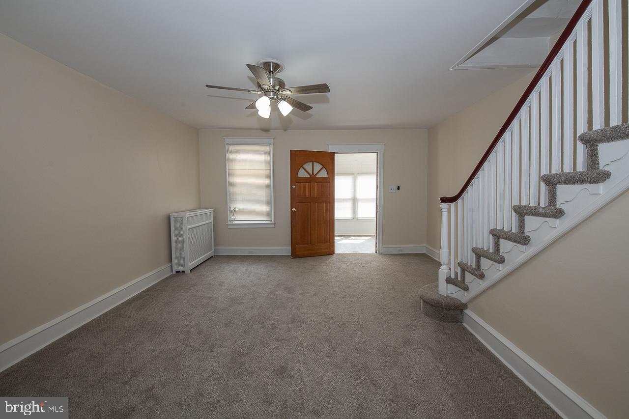 225 Kingston Road Upper Darby, PA 19082 - Photo 4 of 50
