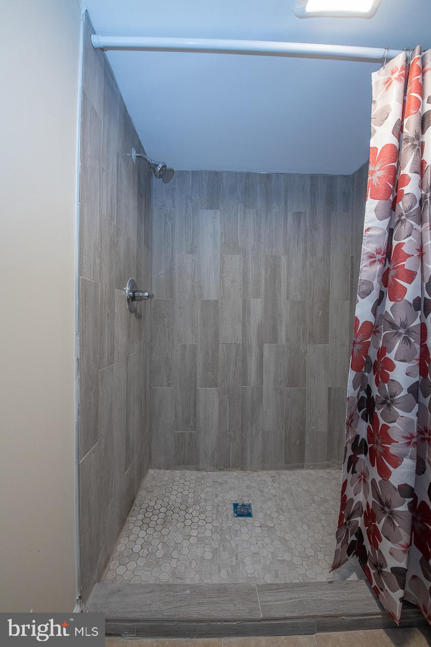 225 Kingston Road Upper Darby, PA 19082 - Photo 39 of 50