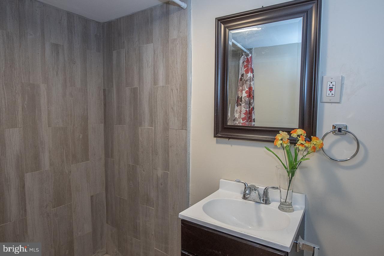 225 Kingston Road Upper Darby, PA 19082 - Photo 41 of 50