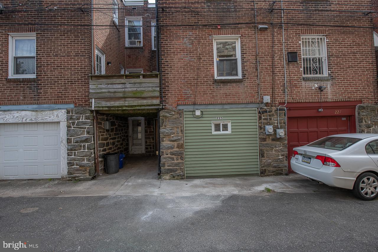 225 Kingston Road Upper Darby, PA 19082 - Photo 47 of 50