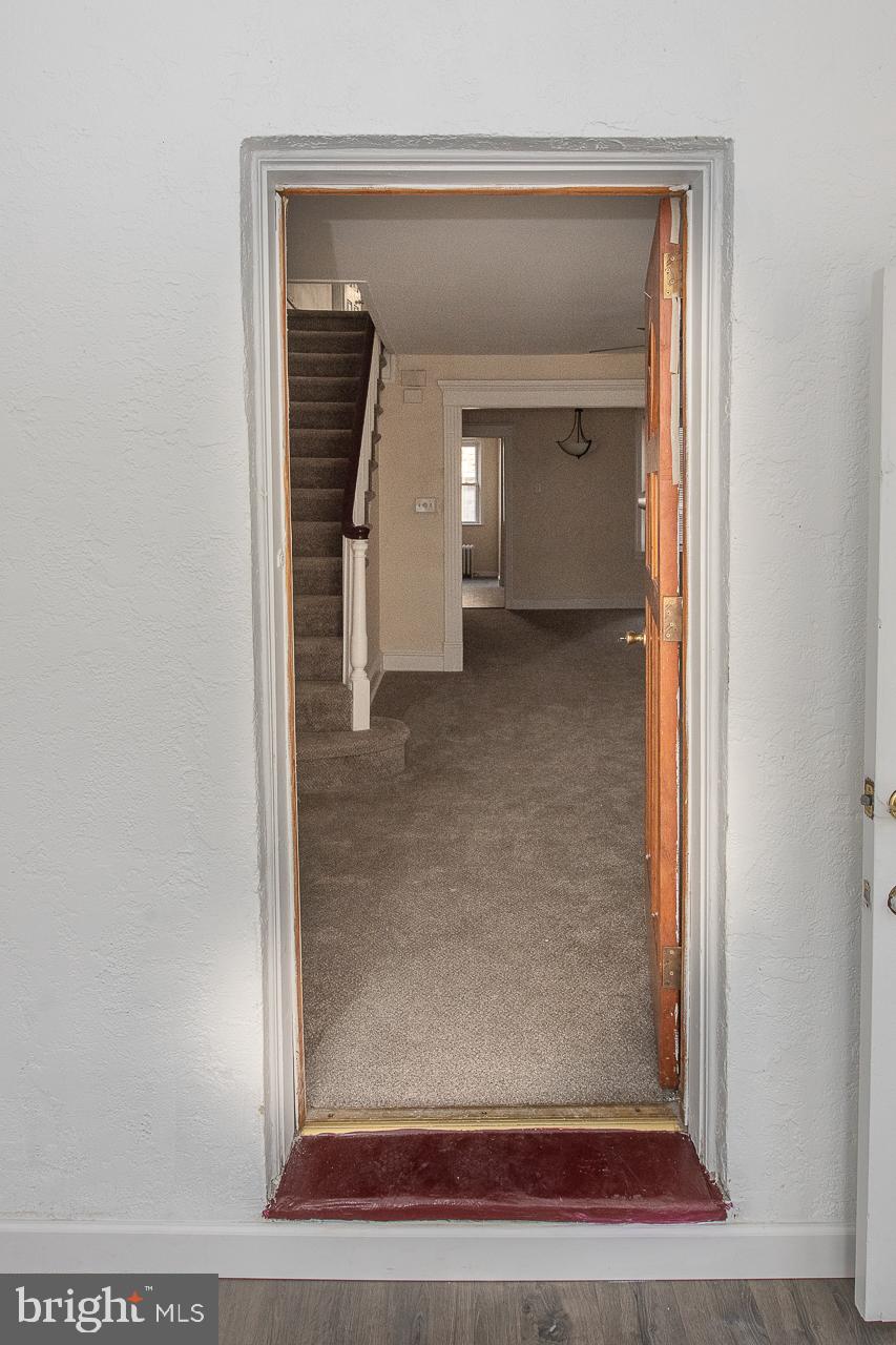 225 Kingston Road Upper Darby, PA 19082 - Photo 7 of 50
