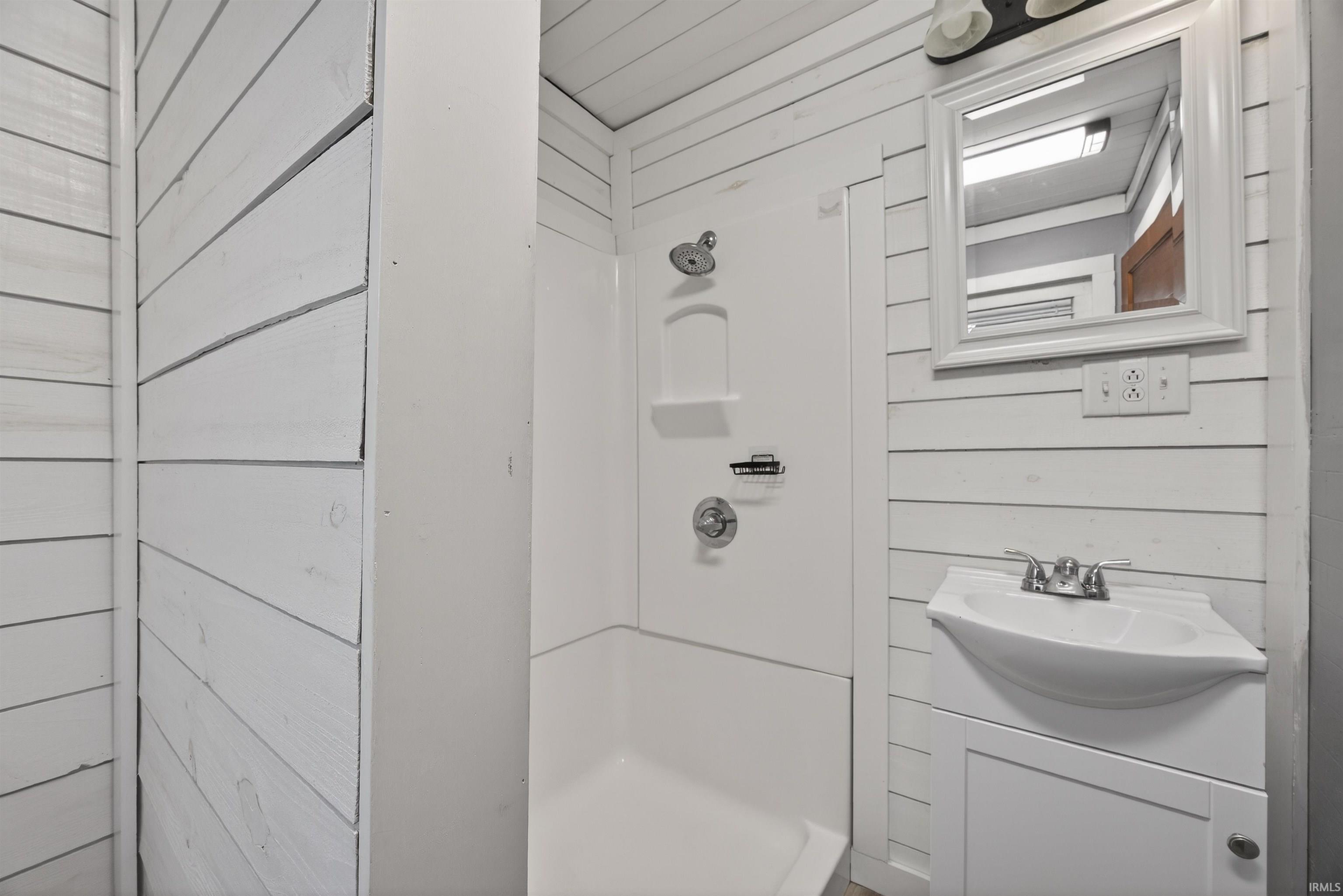 708 15th Street Bedford, IN 47421 - Photo 24 of 36