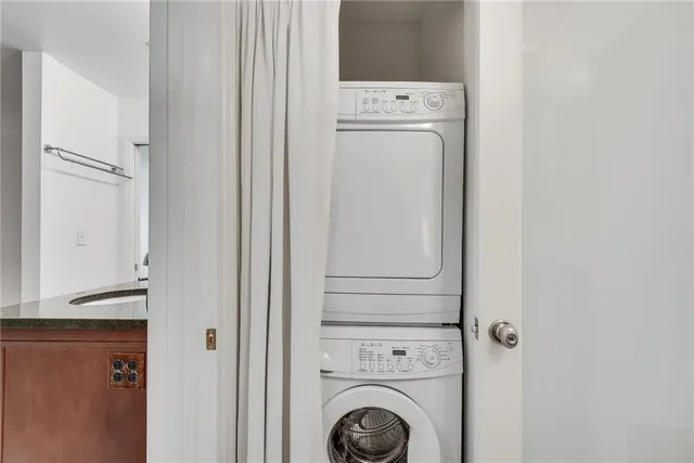 $279,900 | 244 13th Street Northeast, Unit 118, Atlanta, GA 30309