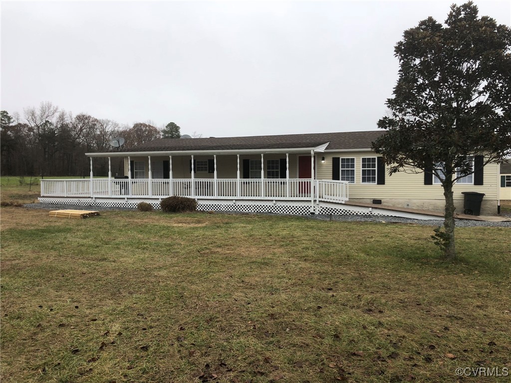 5523 Ridge Road Heathsville, VA 22473 - Photo 2 of 23 View of front facade with a front lawn