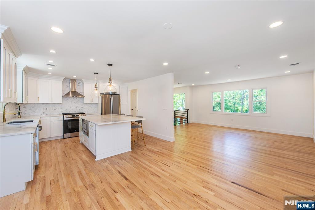 13 Arverne Road West Orange, NJ 07052 - Photo 5 of 23