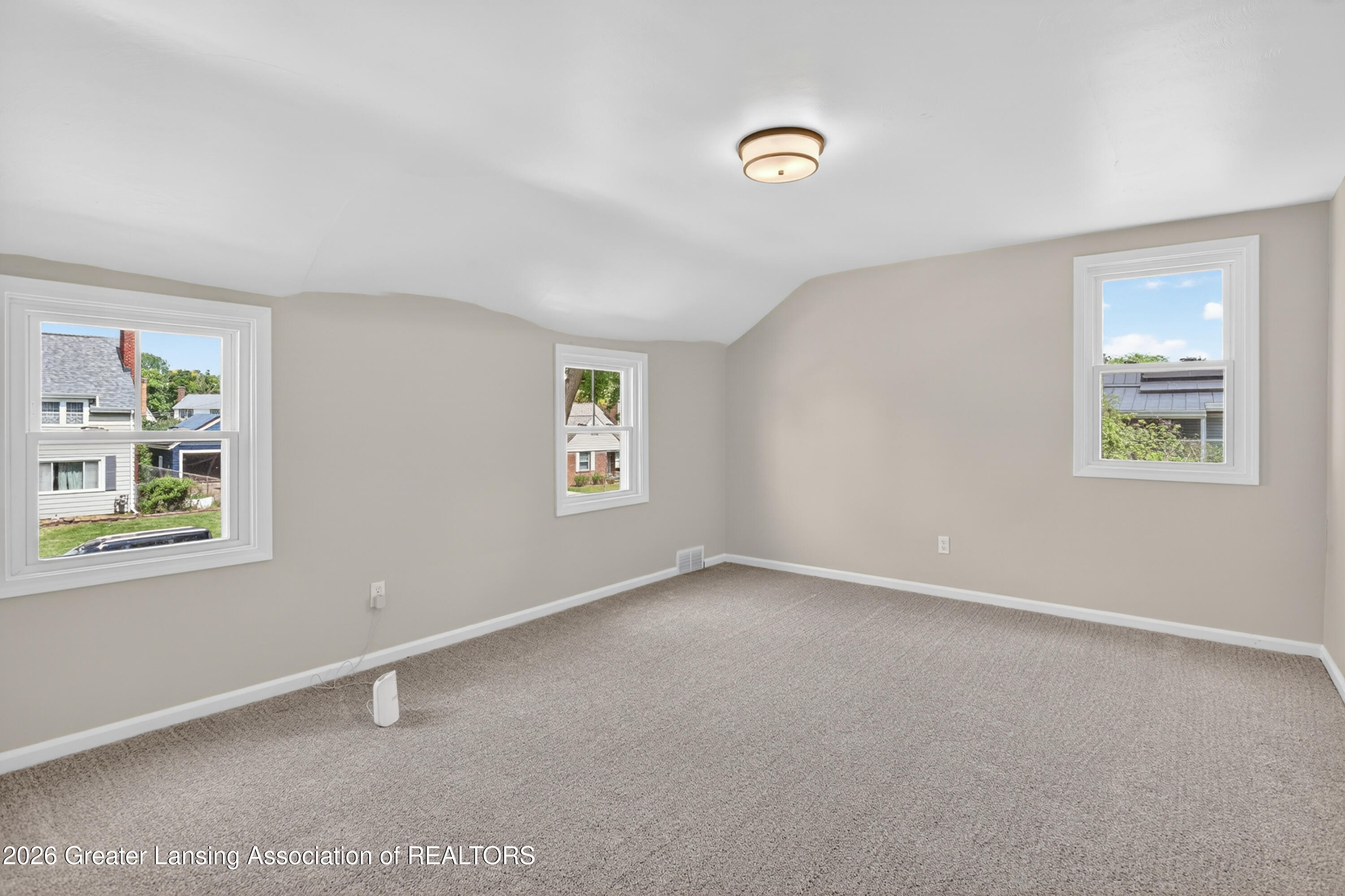 1615 Inverness Avenue Lansing, MI 48915 - Photo 27 of 43 Bedroom 1