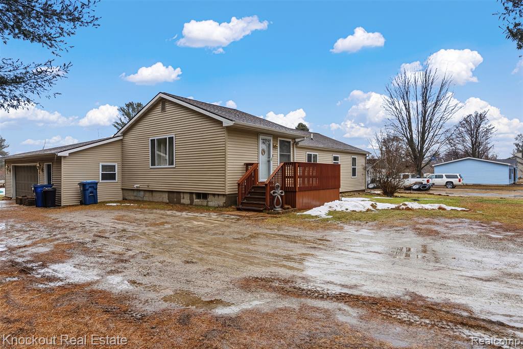 8052 Irish Road Millington, MI 48746 - Photo 2 of 36 Gallery Image 2