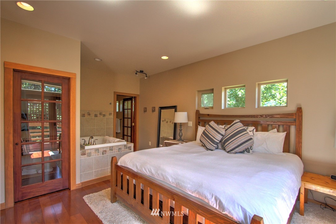1373 Gulf Road Point Roberts, WA 98281 - Photo 11 of 25 Gallery Image 11