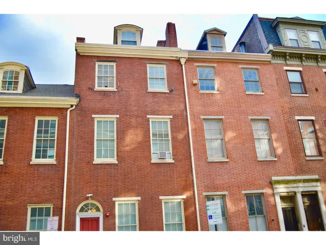 $1,740 | 1300 Spruce Street, Unit 3A, Philadelphia, PA 19107