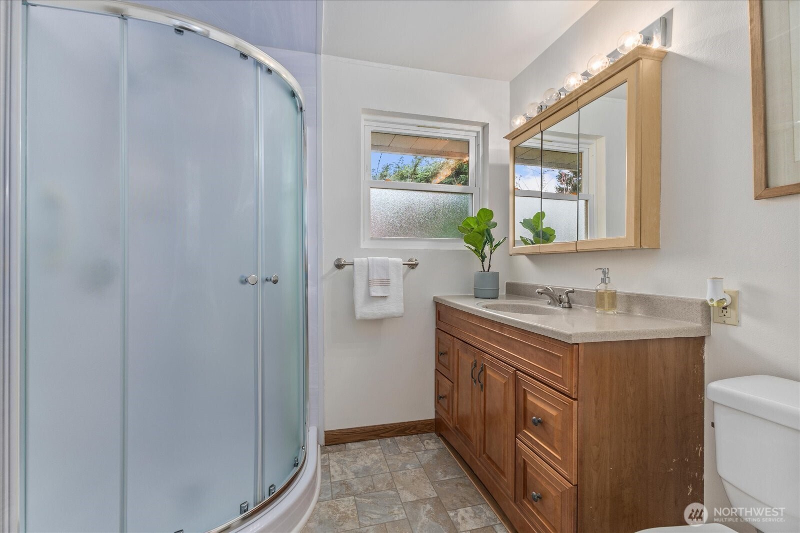 13508 Wigen Road Lynnwood, WA 98087 - Photo 16 of 28