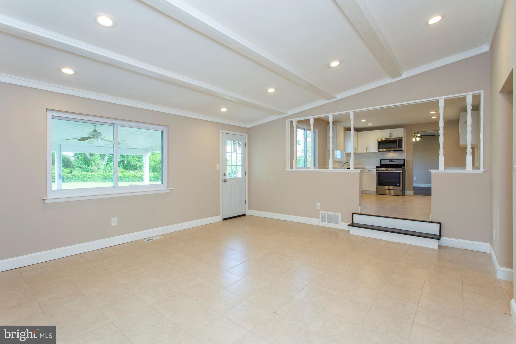 28 Candlestick Road Clementon, NJ 08021 - Photo 11 of 25 Family Room