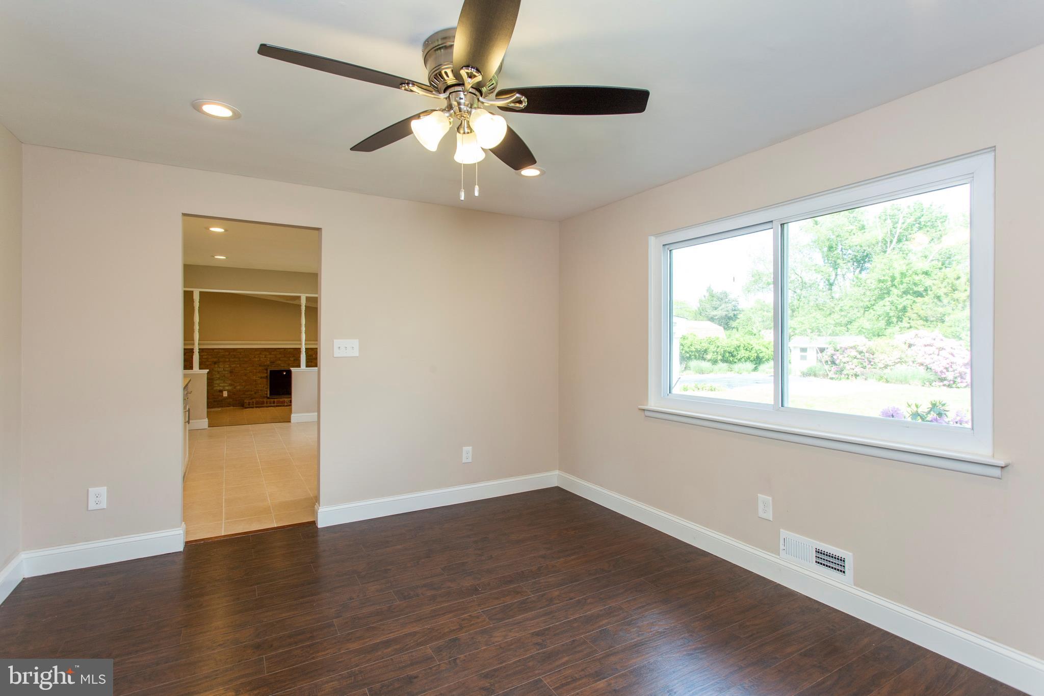 28 Candlestick Road Clementon, NJ 08021 - Photo 5 of 25 Dining Room
