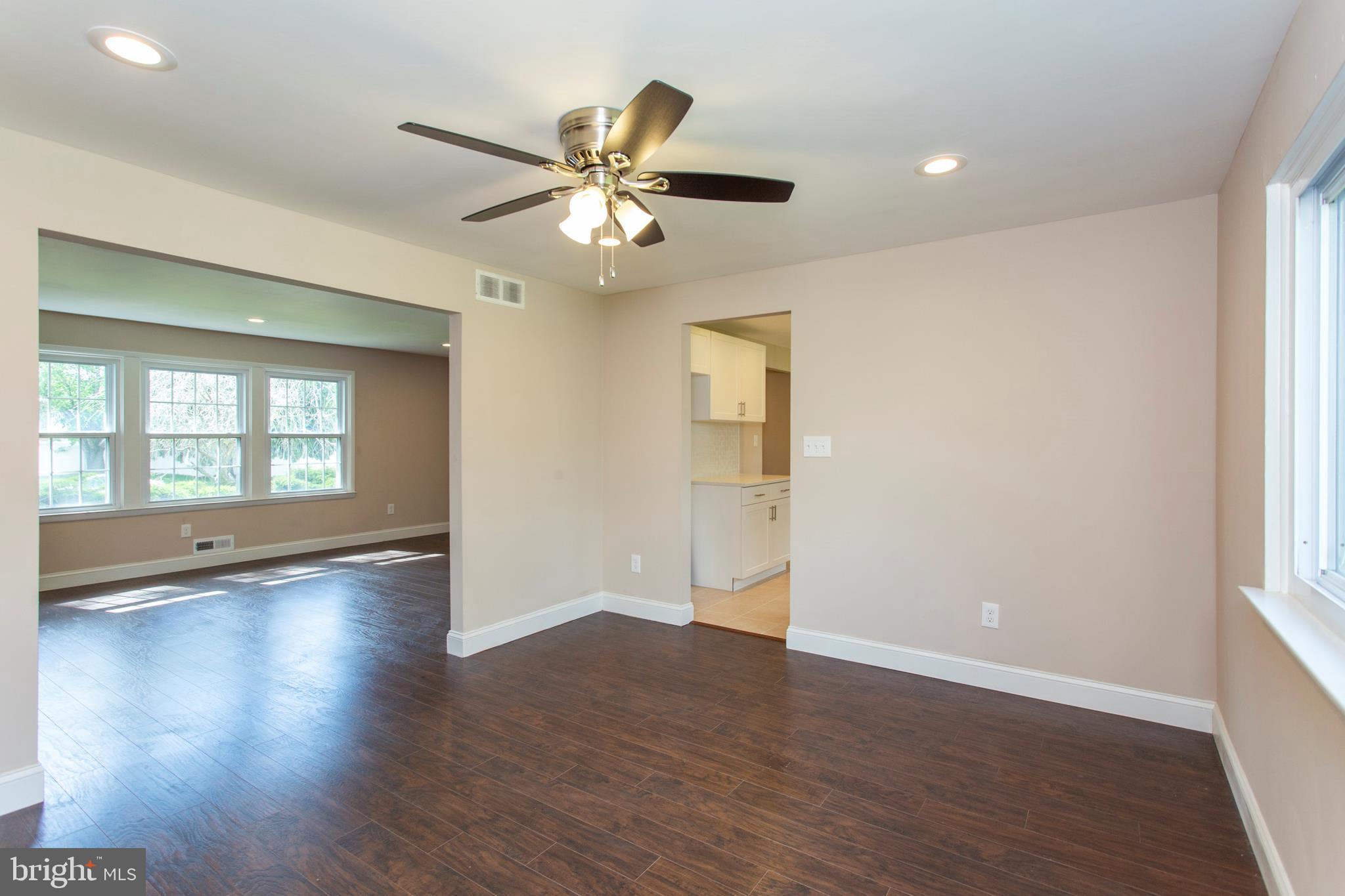 28 Candlestick Road Clementon, NJ 08021 - Photo 6 of 25 Dining Room