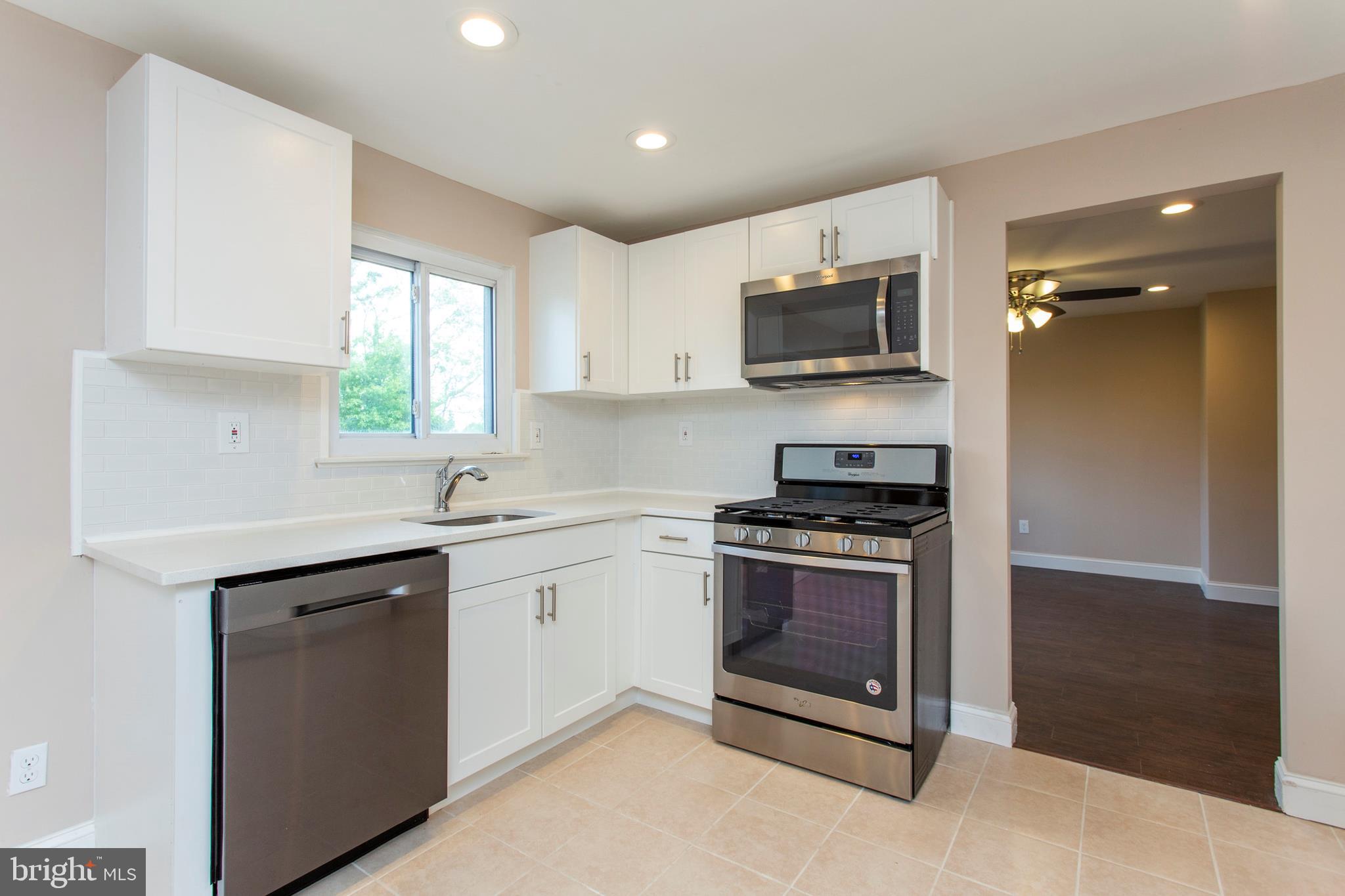 28 Candlestick Road Clementon, NJ 08021 - Photo 9 of 25 Kitchen