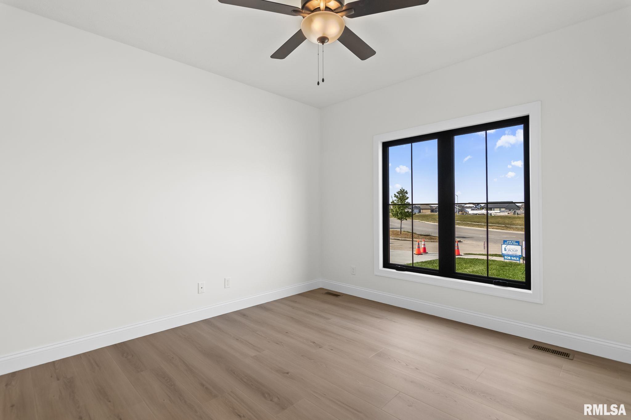 3200 Greenbriar Drive Springfield, IL 62711 - Photo 24 of 39