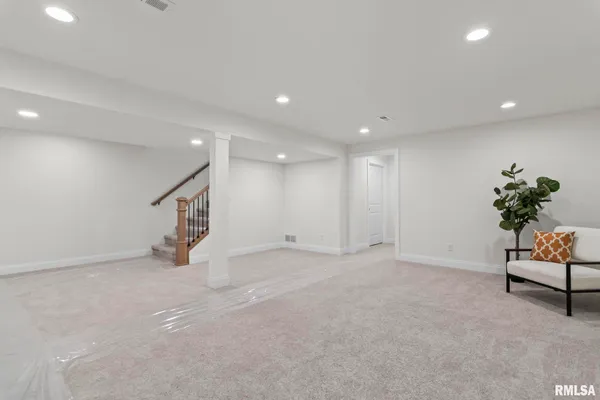 $439,900 | 3200 Greenbriar Drive, Springfield, IL 62711