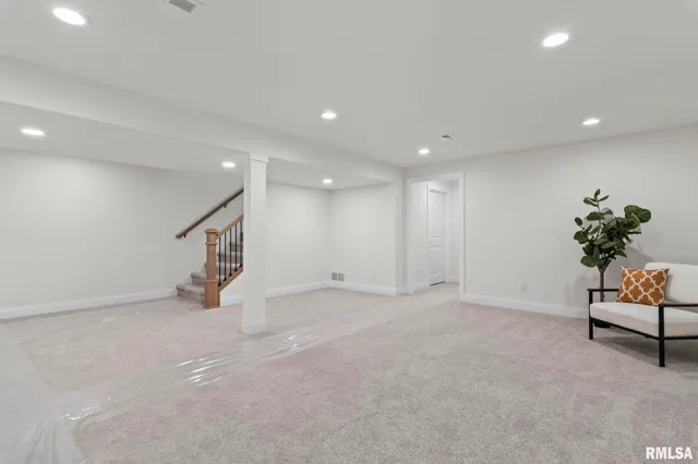 $439,900 | 3200 Greenbriar Drive, Springfield, IL 62711