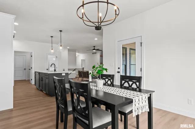 $439,900 | 3200 Greenbriar Drive, Springfield, IL 62711